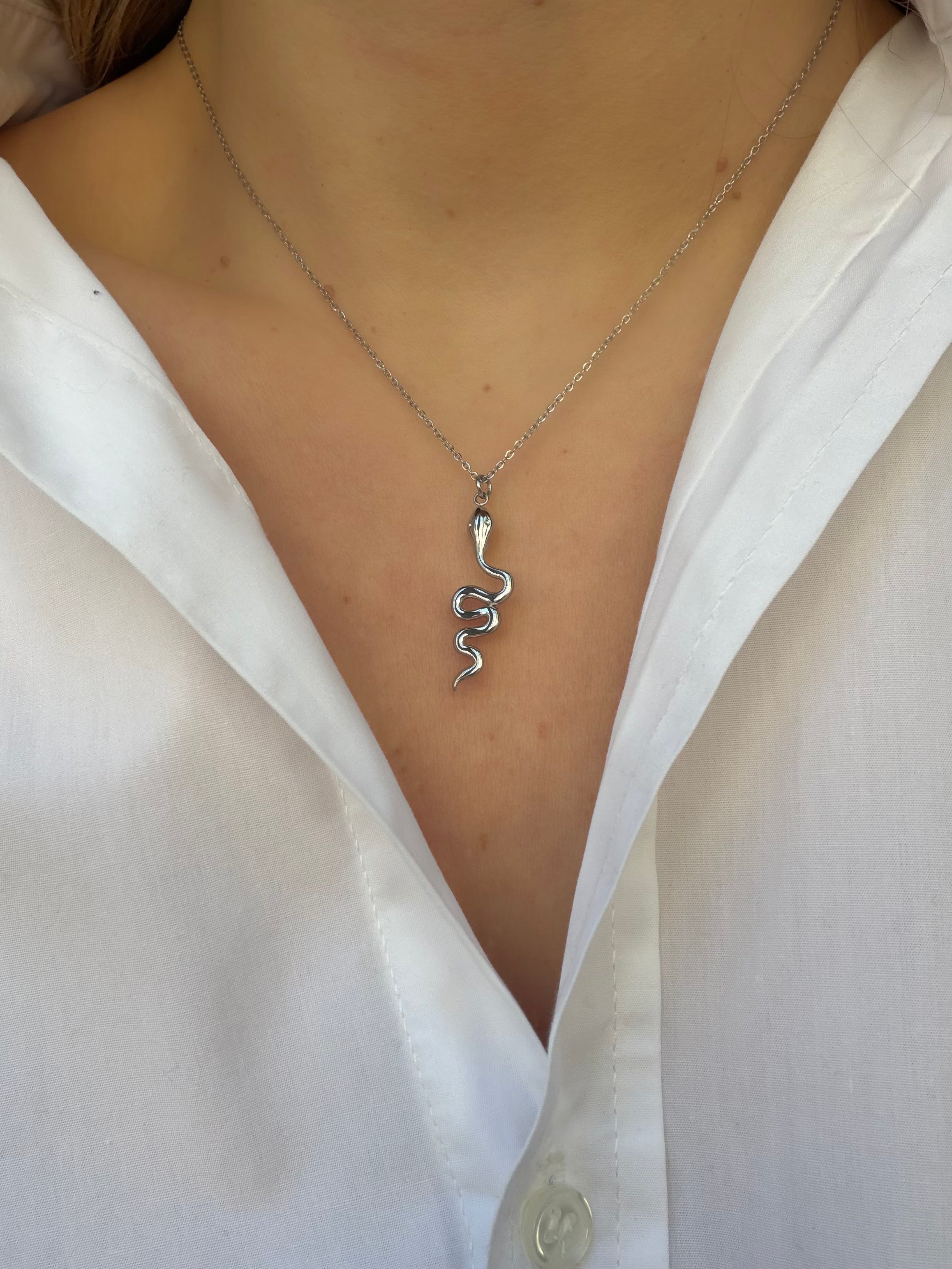 COLLAR MAMBA PLATEADO