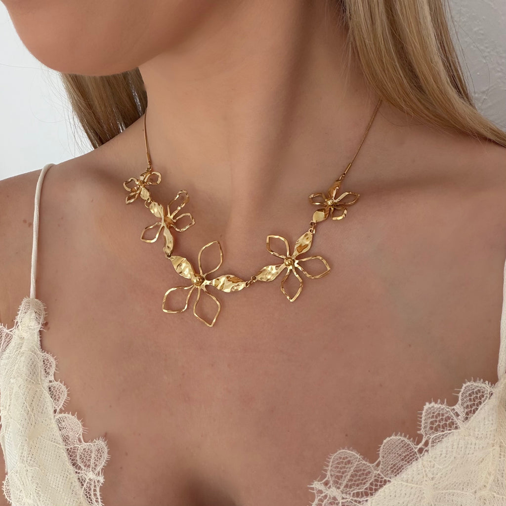 COLLAR FLORENTINA PLATEADO