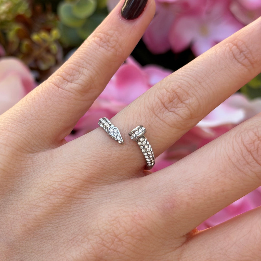 ANILLO CLAVENDRA PLATEADO