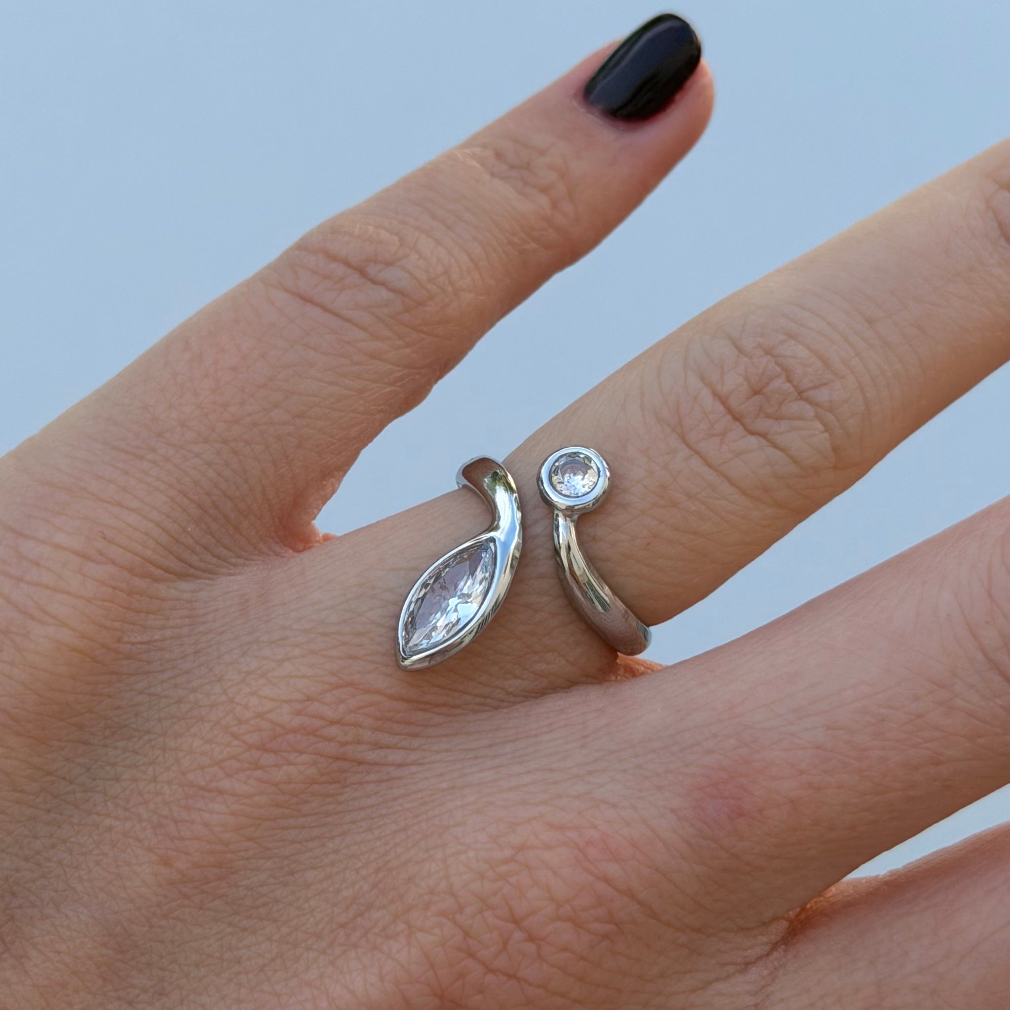 ANILLO ZIRCOBRA PLATEADO