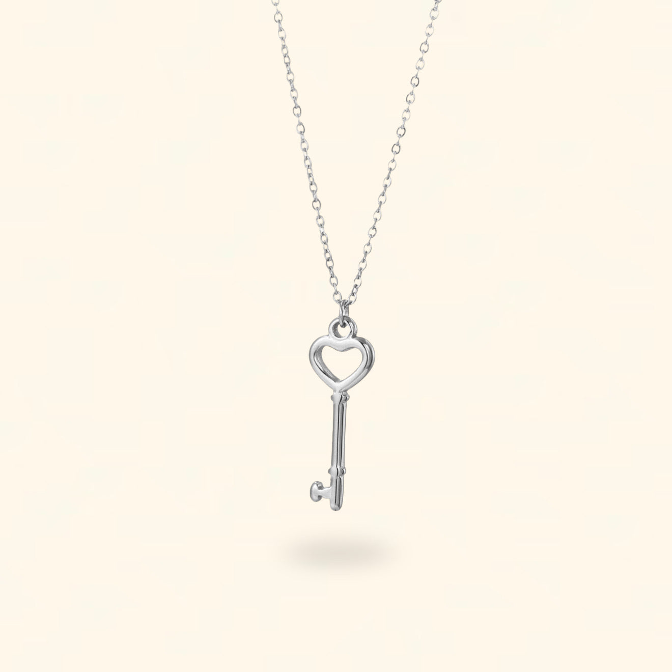 COLLAR LLAVE PLATEADO