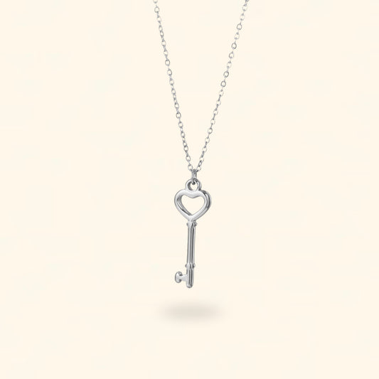 COLLAR LLAVE PLATEADO